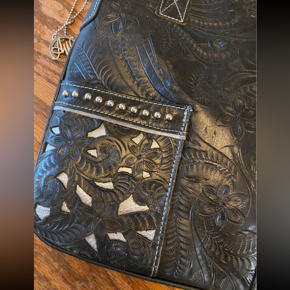 American West Black Leather Tooled And Studded Convertible Crossbody Tote Purse - Picture 2 of 6